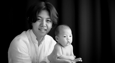 'Ong bo tre nhat Kpop' tro lai showbiz de nuoi con hinh anh