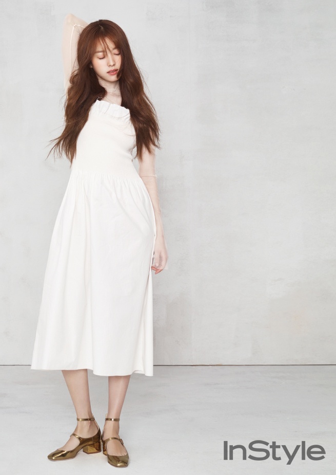 Kieu nu co trang xu Han do sac voi hoa anh 6