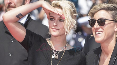 Kristen Stewart thua nhan dang yeu dong gioi hinh anh