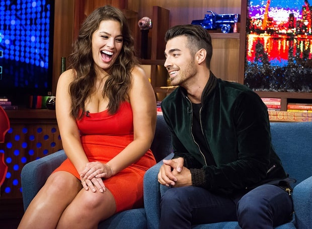 Joe Jonas bi yeu cau tranh xa Britney Spears anh 2