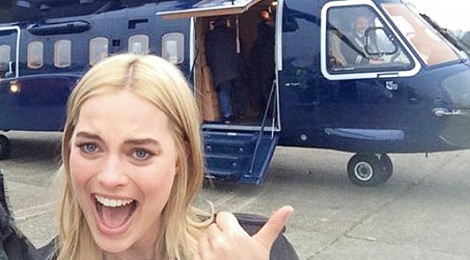 My nhan ‘Tarzan’ roi khoi truc thang vi di giay cao got hinh anh