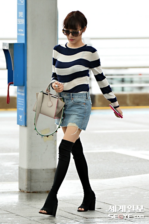 Kieu nu Han xau – dep khi phoi chan vay jeans ngan anh 10