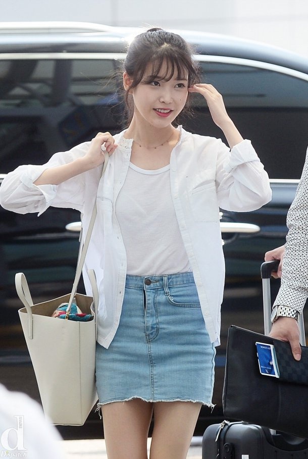 Kieu nu Han xau – dep khi phoi chan vay jeans ngan anh 3