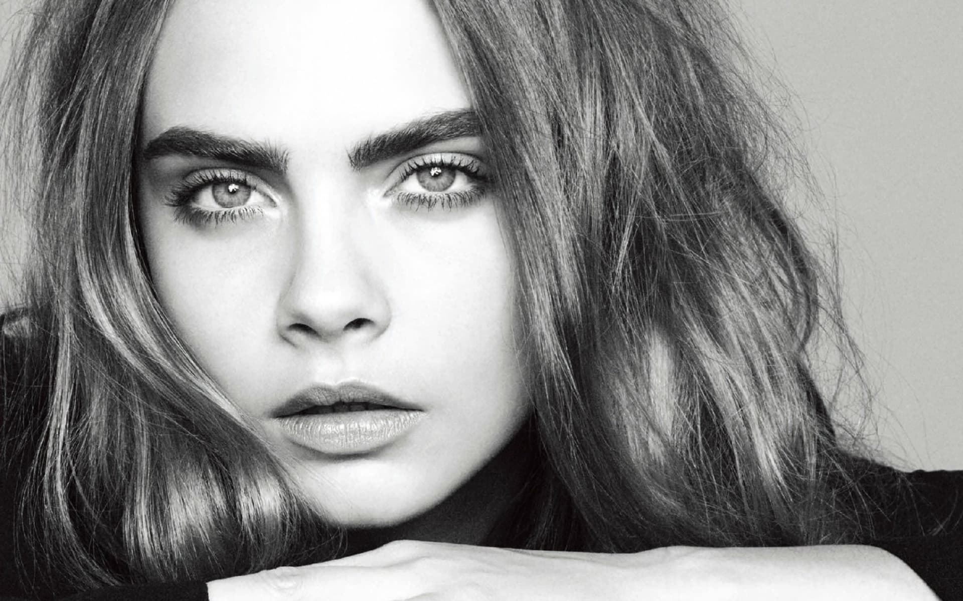 Sieu mau Cara Delevingne tung muon tu tu vi ap luc hinh anh