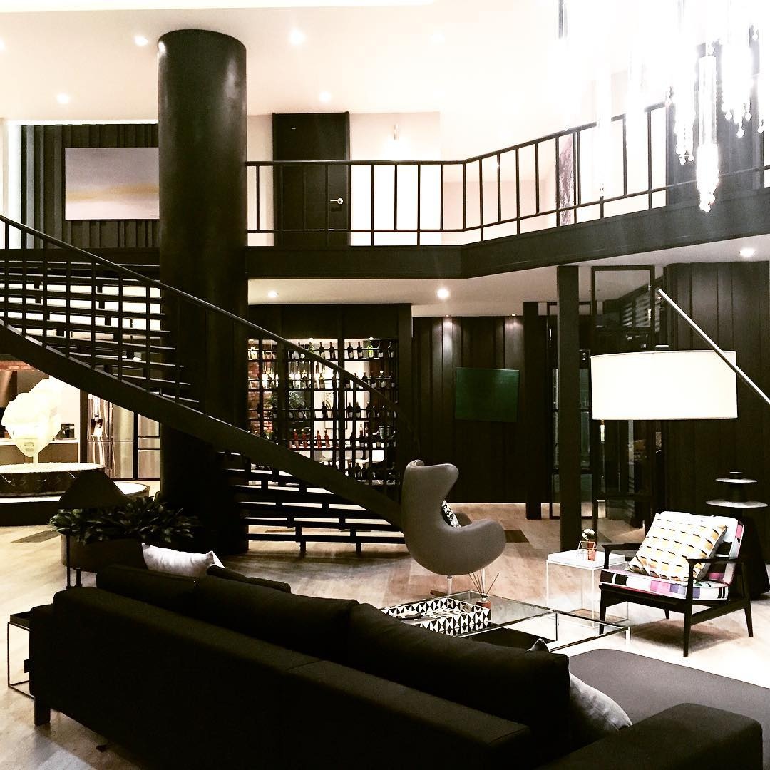 nhan vat chinh cua ‘W- hai the gioi’ anh 7