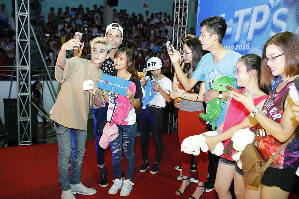 Son Tung hop fan o Thai Binh anh 8