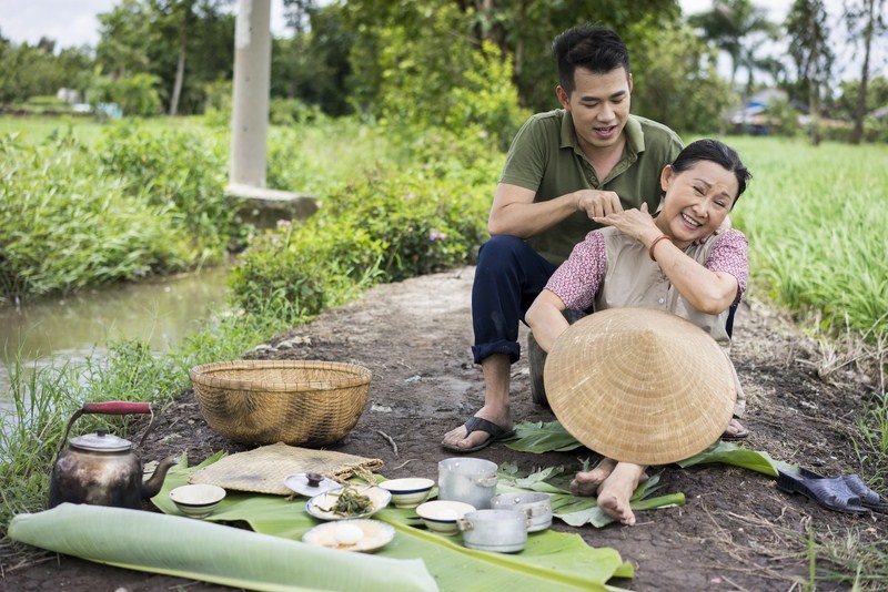 Hồ Trung Dũng ra mắt MV cảm động về mẹ ảnh 2 Ho Trung Dung ra mat MV cam dong ve me anh 2