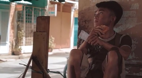 Trung Quang ban ve so, luom ve chai trong phim ngan dau tay hinh anh