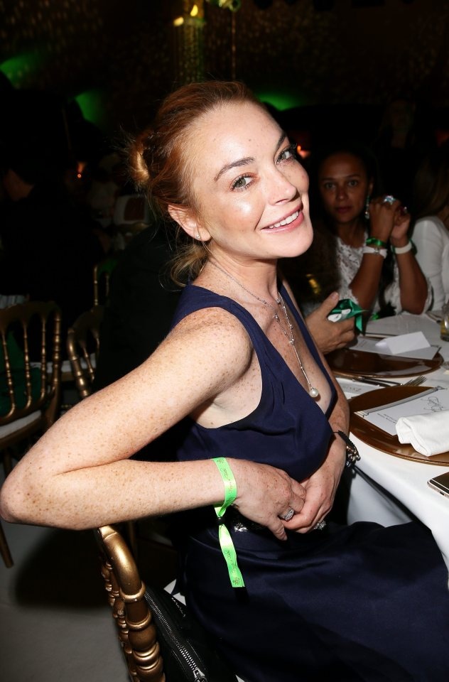 Lindsay Lohan ho henh lo nguc anh 1