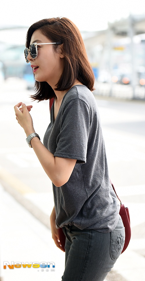 Kim Ha Neul o san bay anh 4