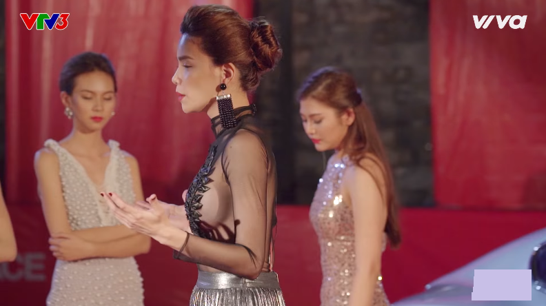 Ho Ngoc Ha mac ho bao anh 2