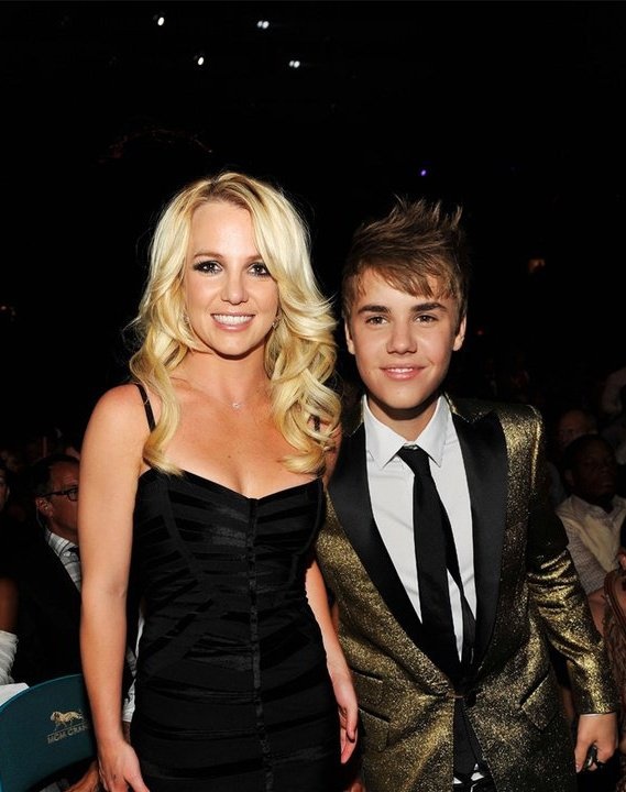 Justin Bieber hợp tác với Britney Spears ảnh 1 Justin Bieber hop tac voi Britney Spears anh 1