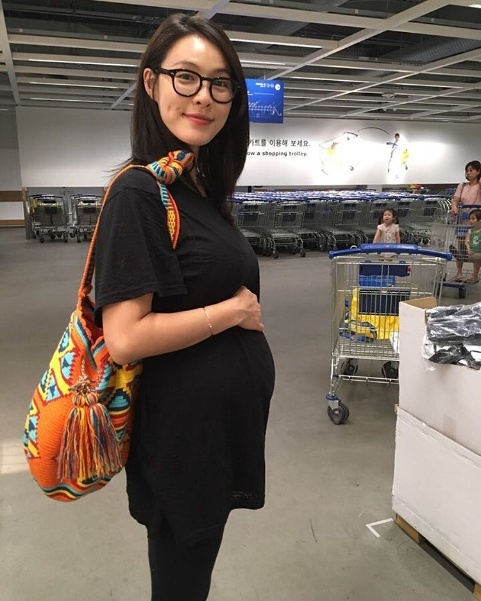 Kieu nu Kpop bung bau anh 7