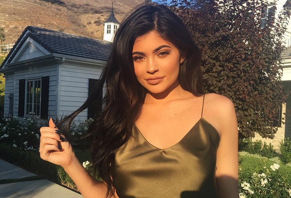 Chiem nguong loat biet thu trieu do cua Kylie Jenner hinh anh
