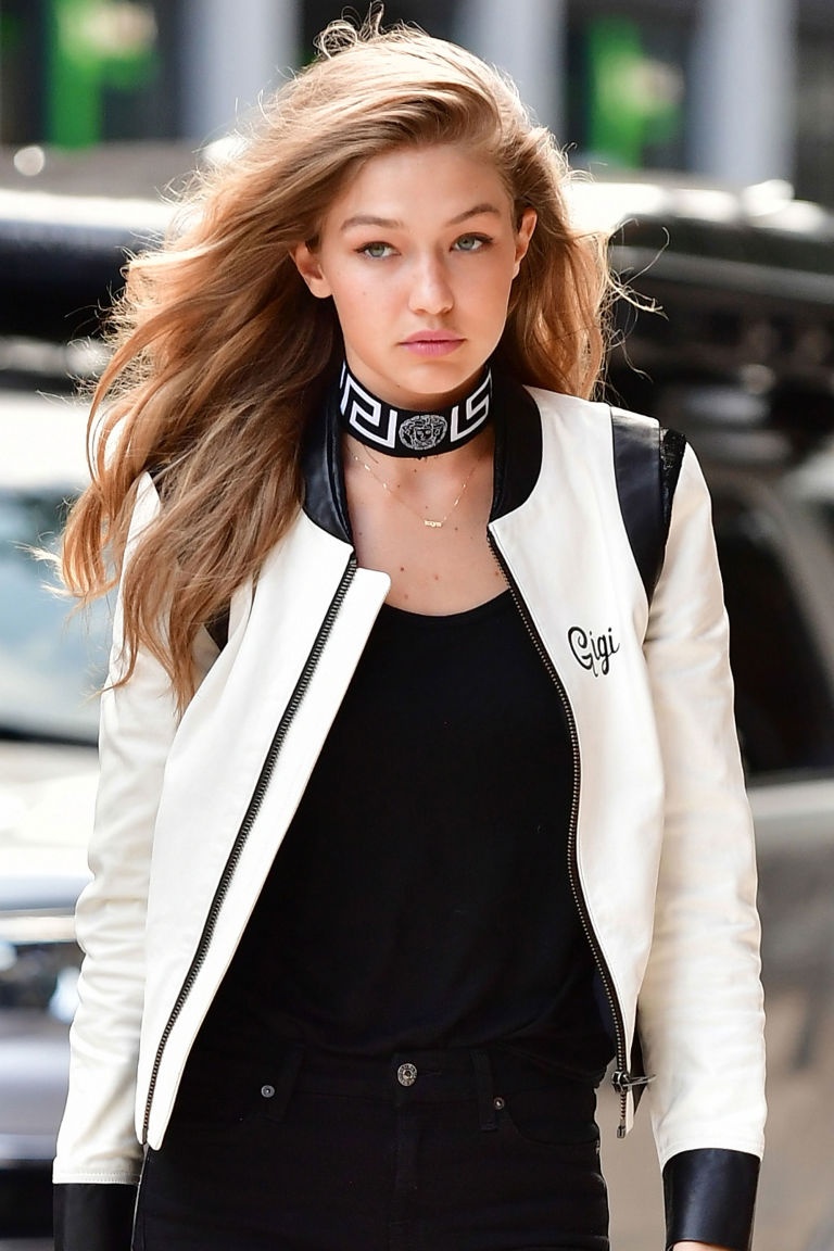 Cung sao ngoai bien hoa phong cach voi ao khoac da anh 5