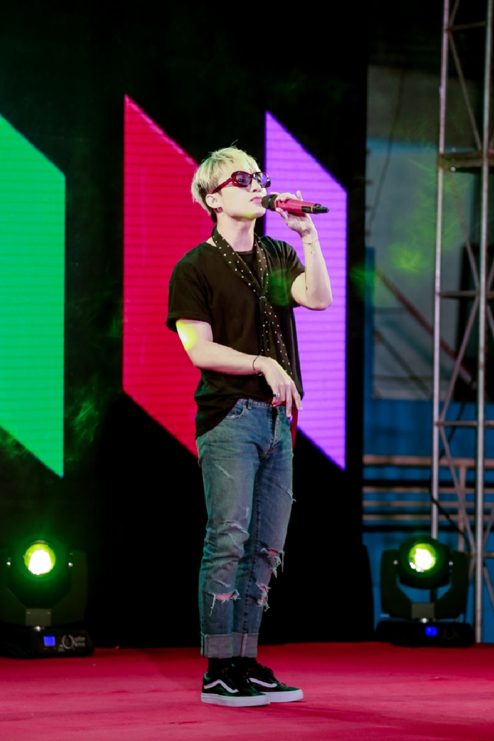 Sơn Tùng họp fan Thái Nguyên ảnh 4 Son Tung hop fan Thai Nguyen anh 4