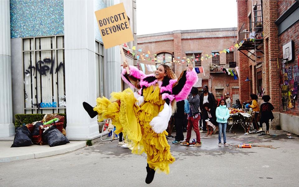 Beyonce quay tung bung trong loat anh hau truong ‘Lemonade’ hinh anh