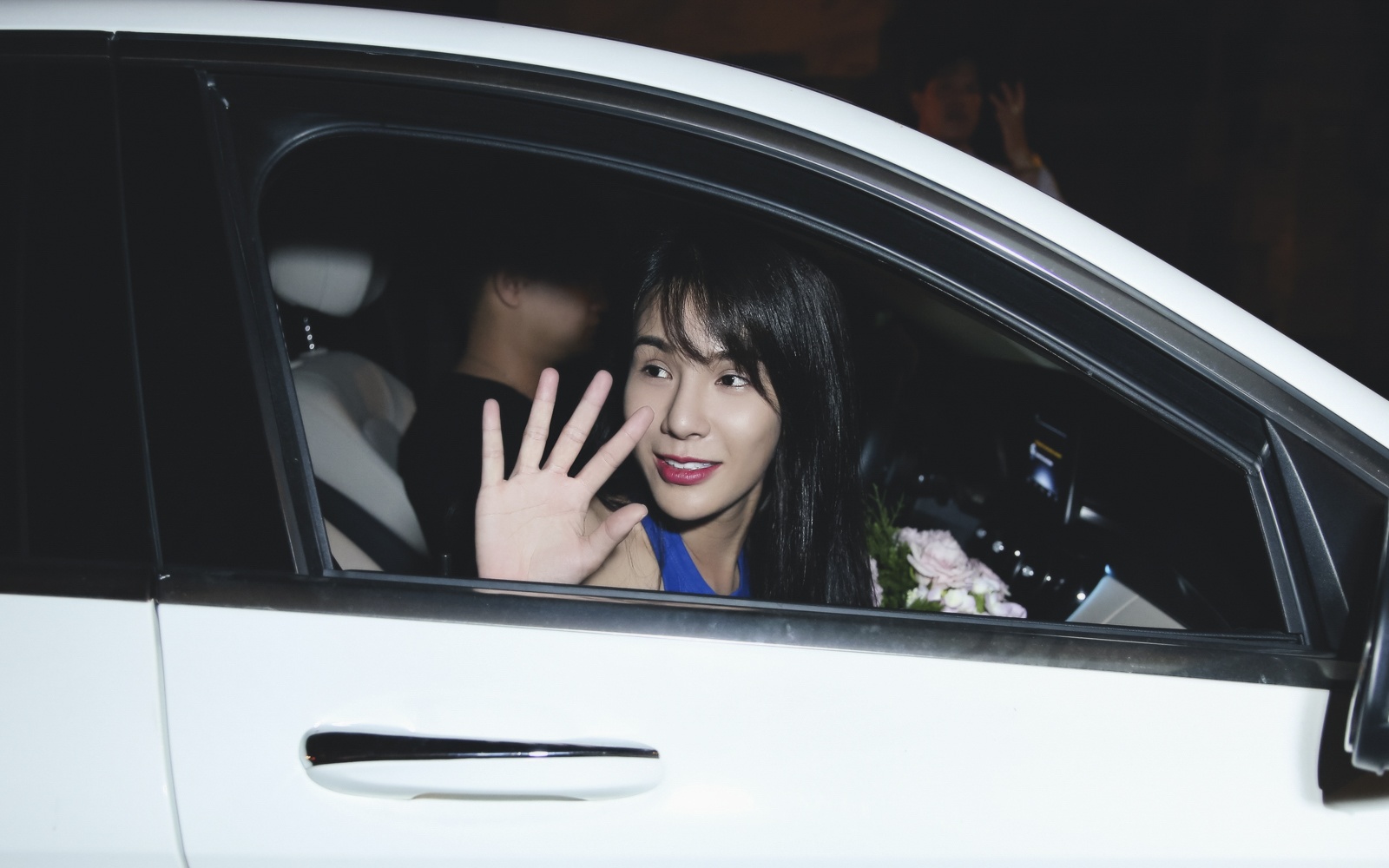 Diep Lam Anh om ban trai thieu gia anh 9