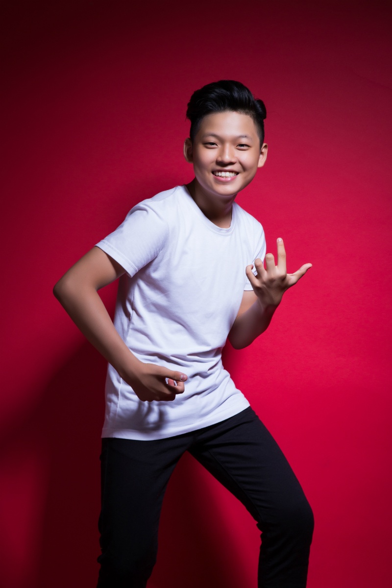 Mai Chí Công hát Hướng dương cổ tích ảnh 2 Mai Chi Cong hat Huong duong co tich anh 2