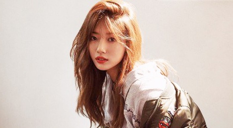 Ban gai Lee Min Ho dat show quang cao hinh anh