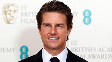 Tom Cruise thue may bay rieng cho do tap gym hinh anh
