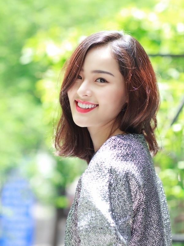 Hạ Vi hát Anh cứ đi đi giữa nghi án chia tay Cường Đô La ảnh 1 Ha Vi hat Anh cu di di giua nghi an chia tay Cuong Do La anh 1