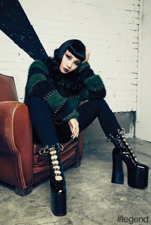 CL gay soc tren tap chi anh 4