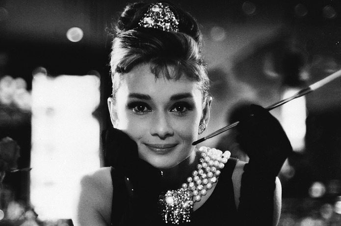Hoc cach phoi do dang cap nhu Audrey Hepburn hinh anh