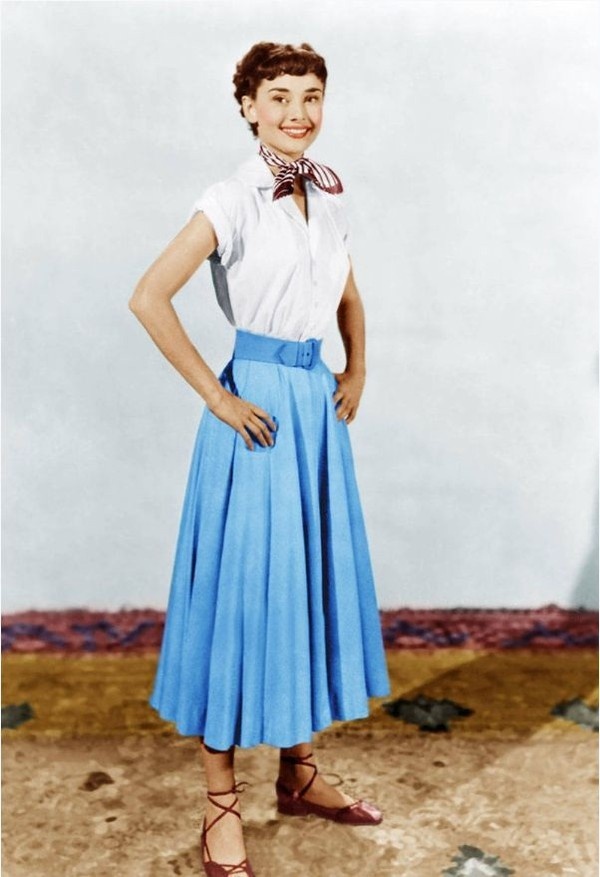 Hoc cach phoi do don gian nhung thanh lich nhu Audrey Hepburn anh 3