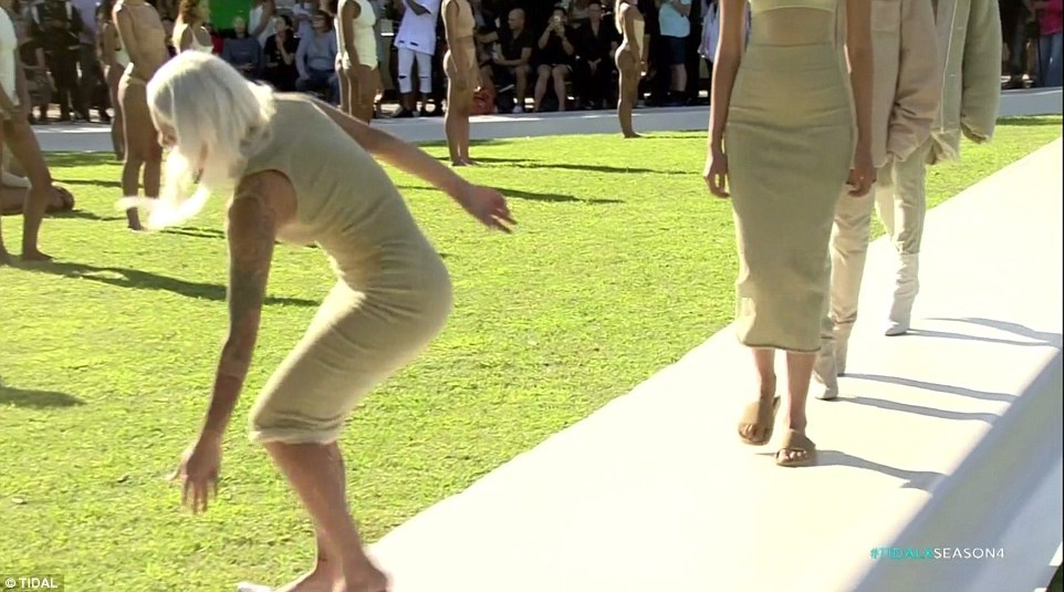 Kanye West gioi thieu BST anh 9