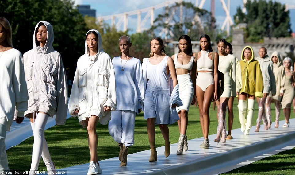 Kanye West gioi thieu BST anh 10