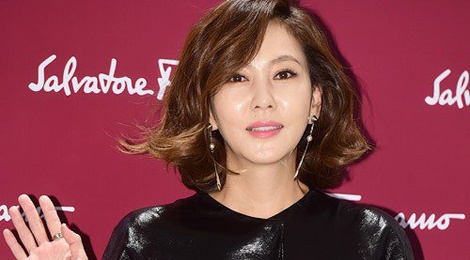 Kim Nam Joo tre trung o tuoi 45 hinh anh