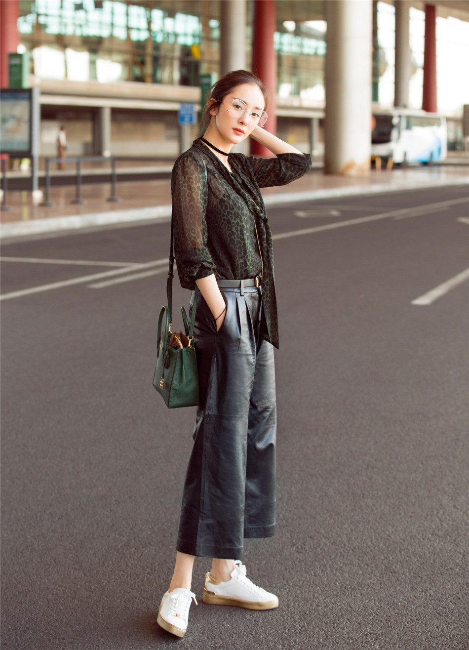 Duong Mich va thoi trang san bay anh 1