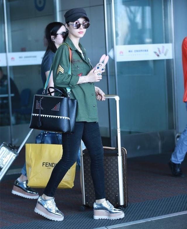 Pham Bang Bang nghien giay anh 4