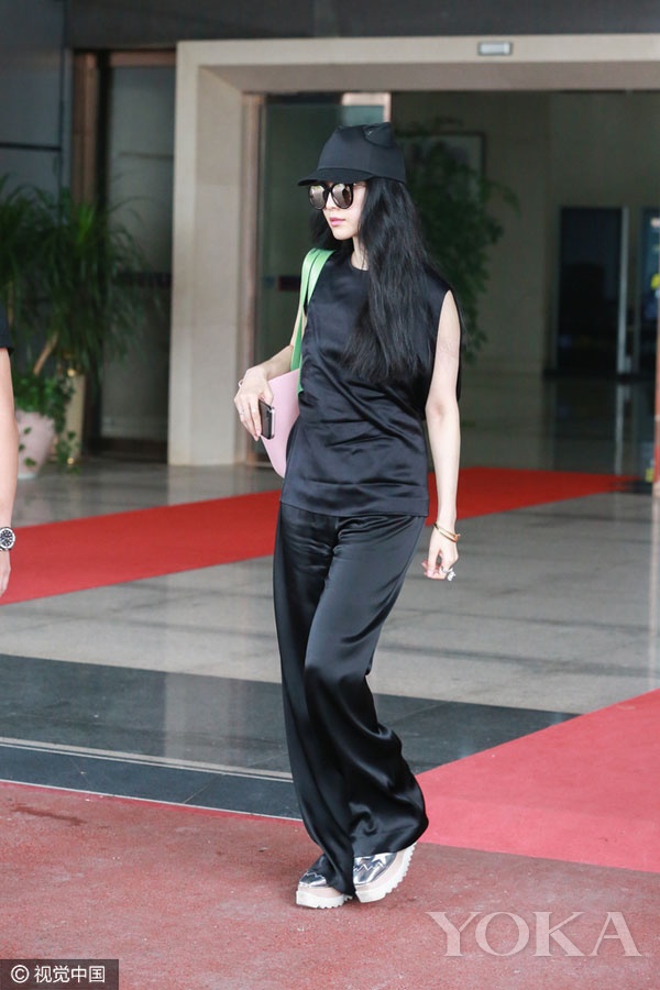 Pham Bang Bang nghien giay anh 5