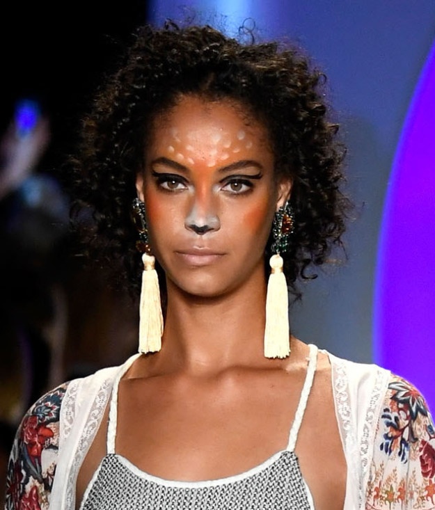 NYFW: Bo loc cua Snapchat buoc ra doi thuc anh 6