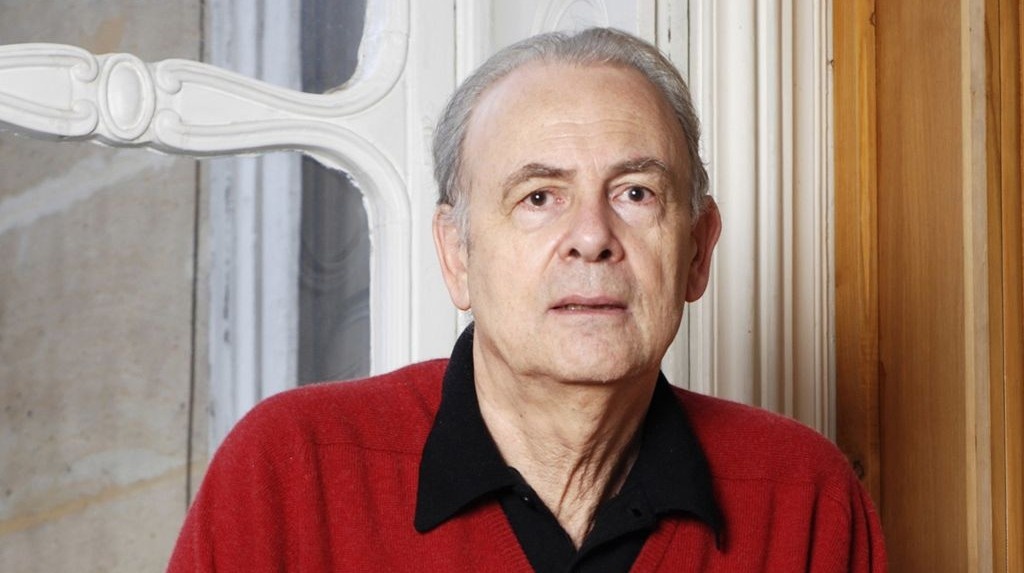 Catherine co be deo mat kinh anh 3