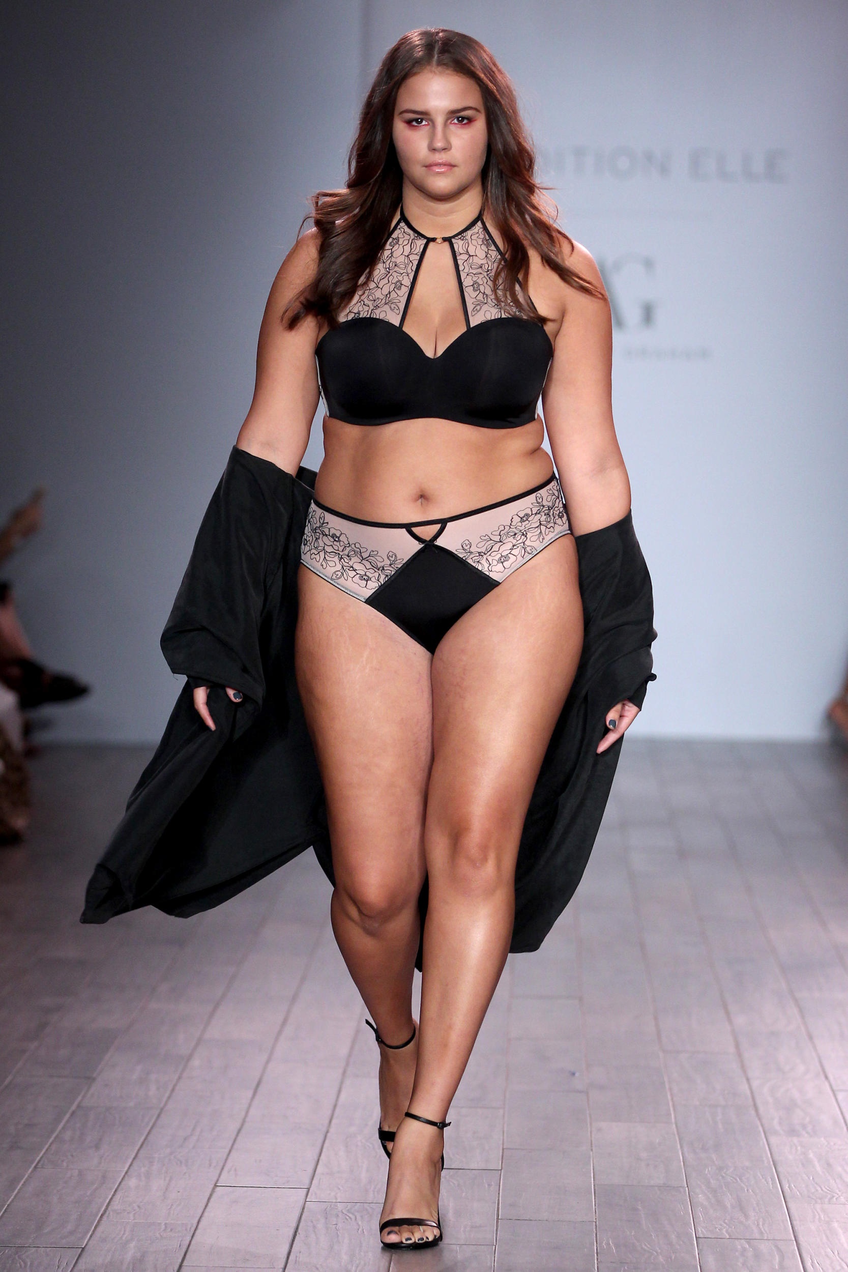 Loat mau beo bikini do bo san catwalk NYFW anh 9