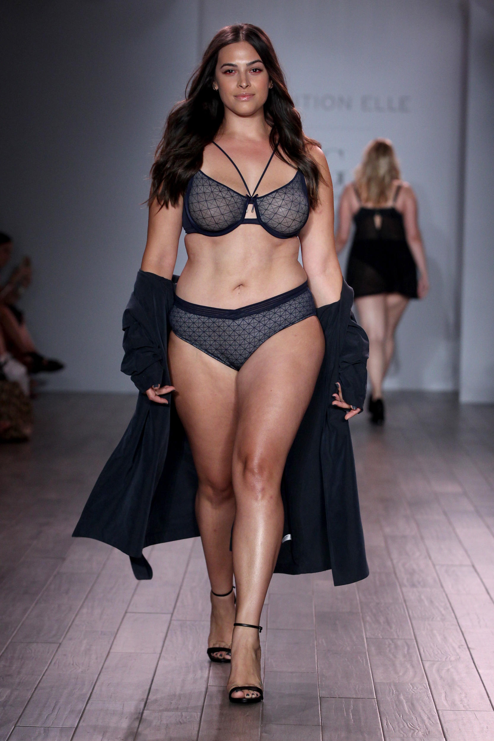 Loat mau beo bikini do bo san catwalk NYFW anh 10