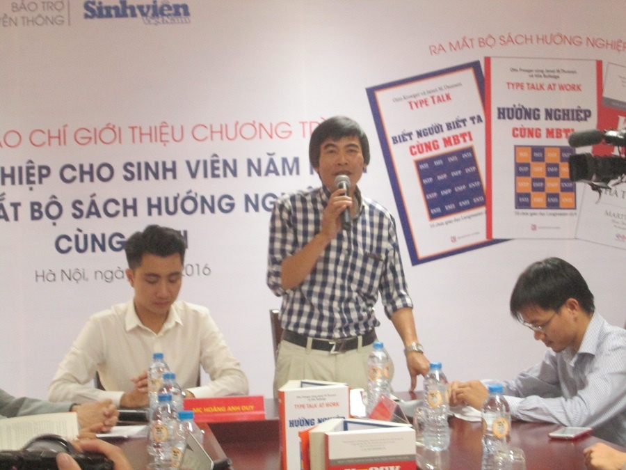 Sach huong nghiep cho tan sinh vien anh 1