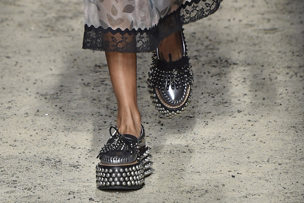 5 mau giay tu NYFW hua hen khuynh dao the gioi thoi trang hinh anh