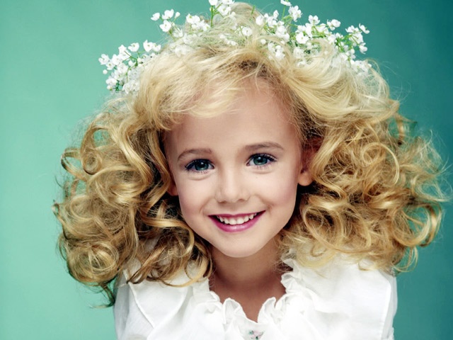 Lat lai ho so vu sat hai hoa hau nhi JonBenet Ramsey hinh anh