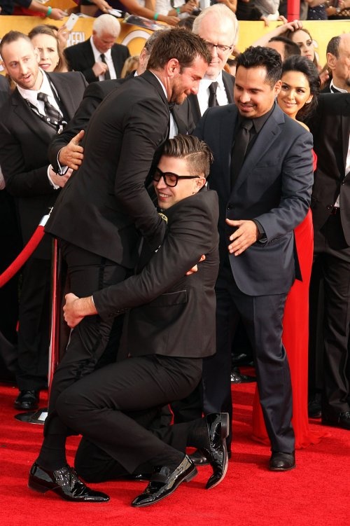 Nhung lan phong vien bien thai nao loan tham do Hollywood anh 6