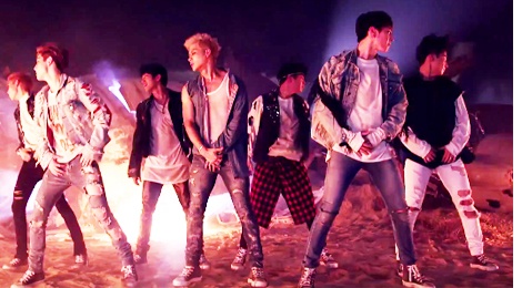 GOT7 pho dien vu dao trong MV moi hinh anh