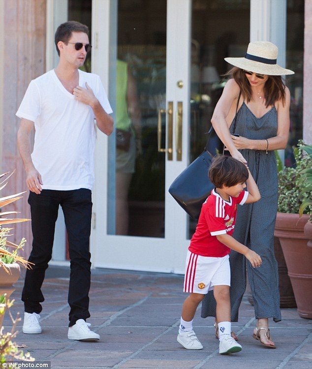 Miranda Kerr và bạn trai tỷ phú công nghệ ảnh 1 Miranda Kerr va ban trai ty phu cong nghe anh 1