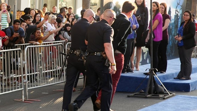 Kim Kardashian bi phong vien sam so anh 6