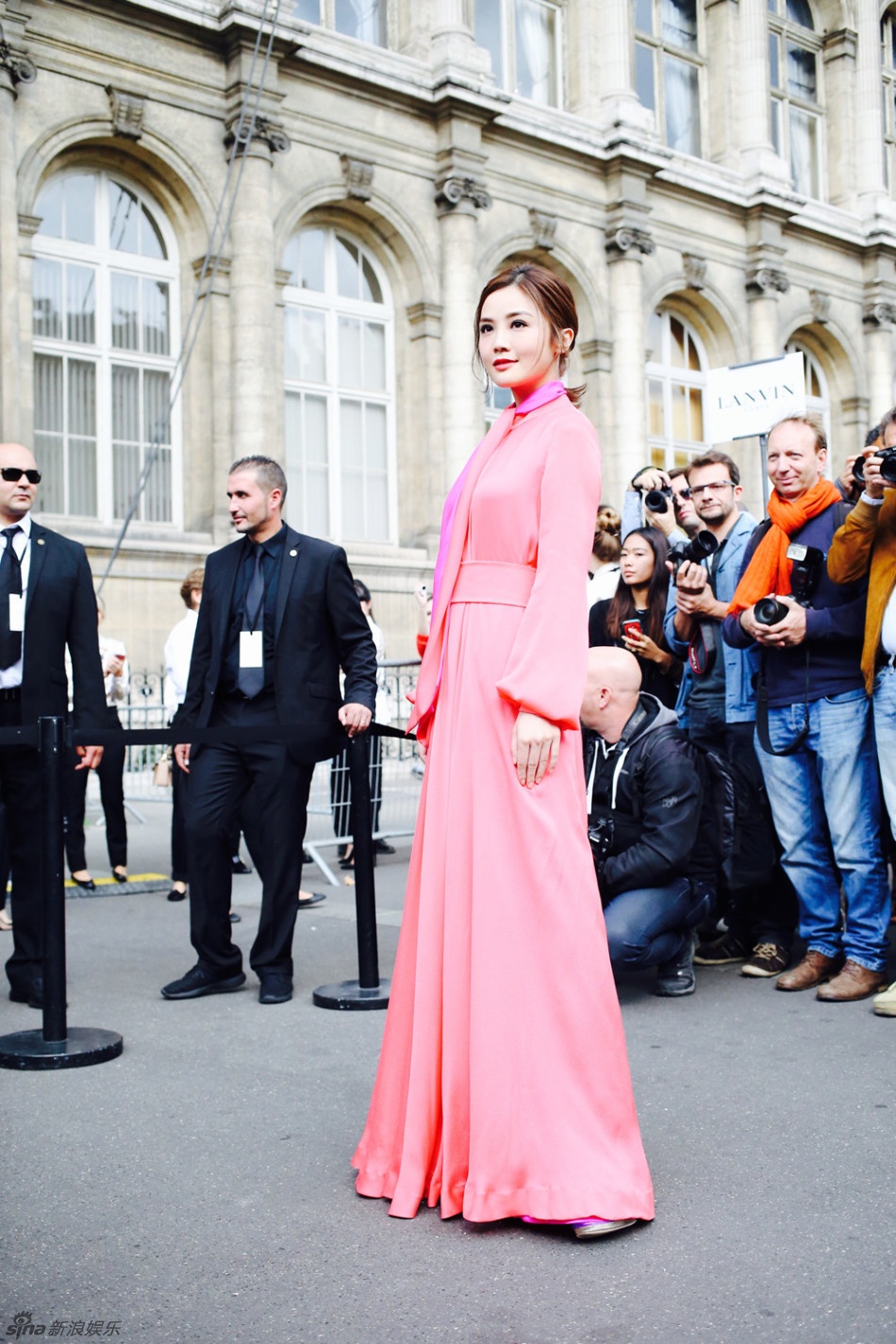 thoi trang cua sao Hoa ngu anh 1