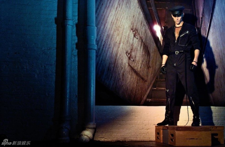 Tom Hiddleston trên tạp chí ảnh 6 Tom Hiddleston tren tap chi anh 6