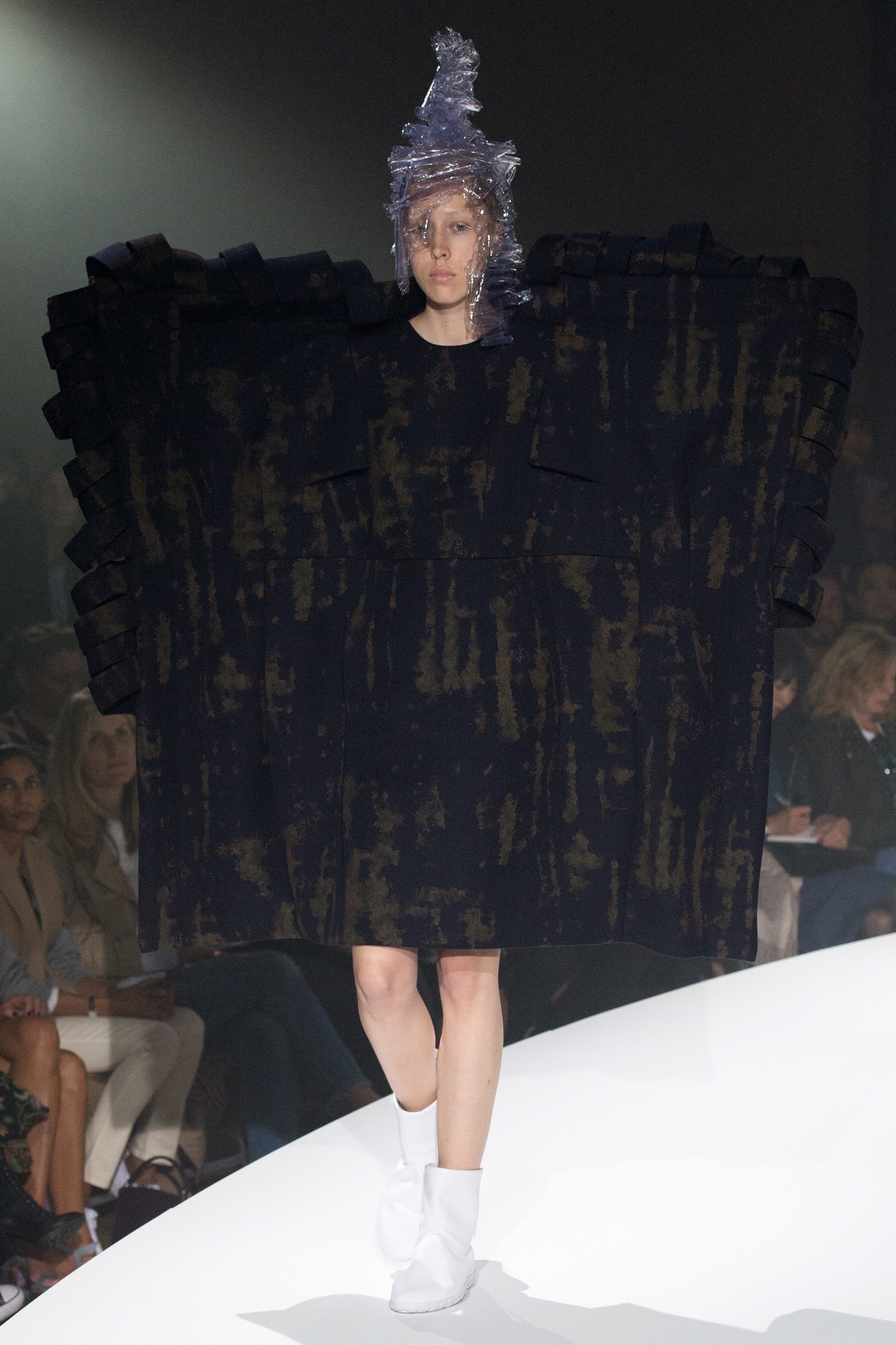 trang phuc phang cua common des garcon anh 3