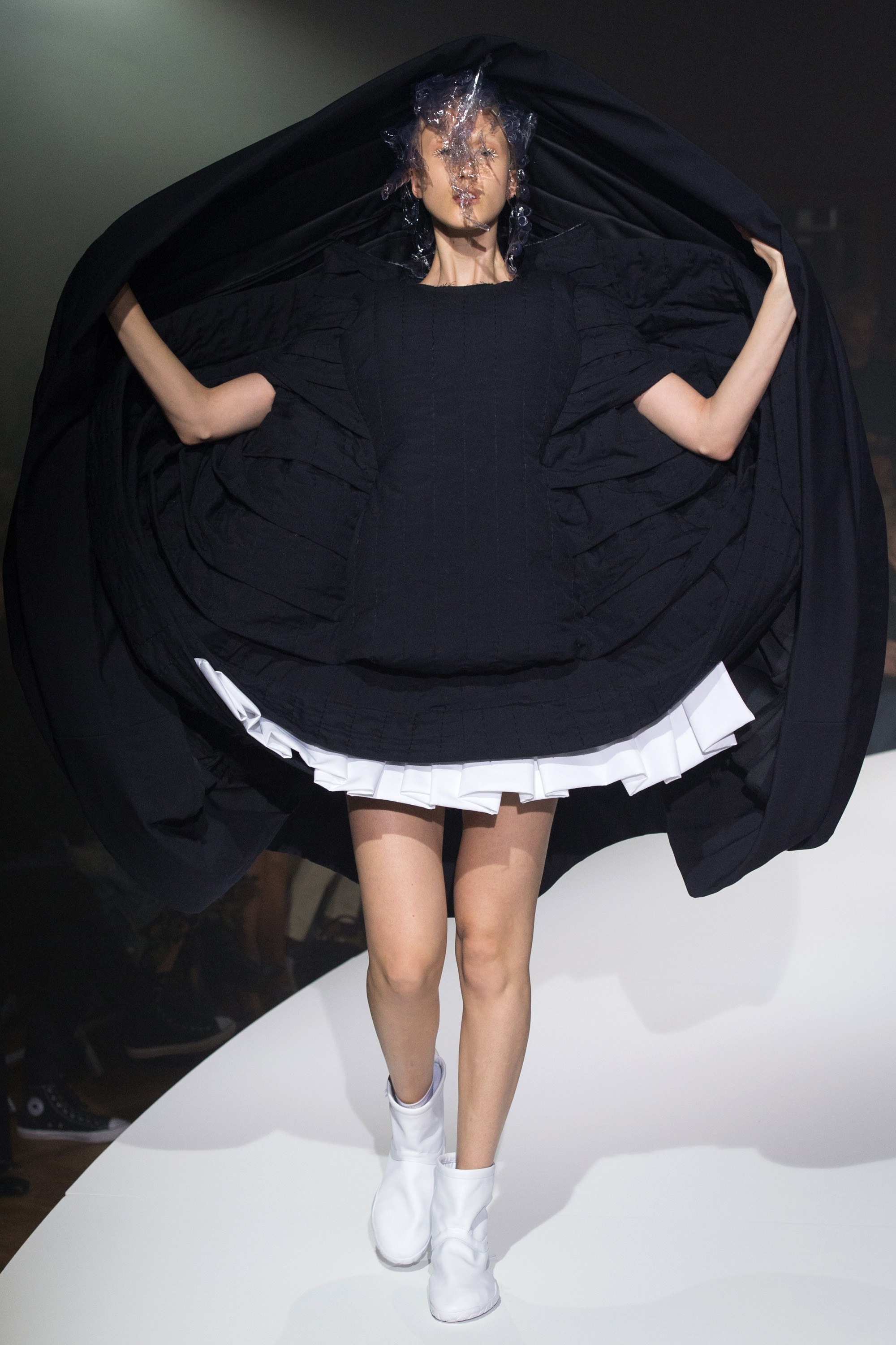 trang phuc phang cua common des garcon anh 4